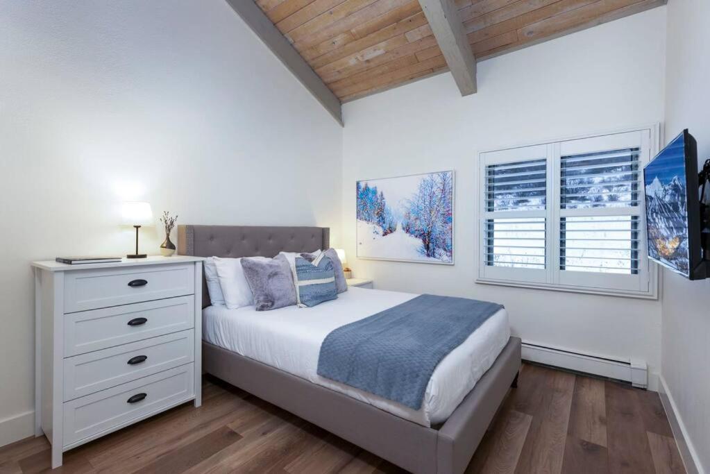 Updated 3 Bedroom 2 Ba With Pool & Hot Tub - Stunning Mountain Views! 斯诺马斯村 外观 照片