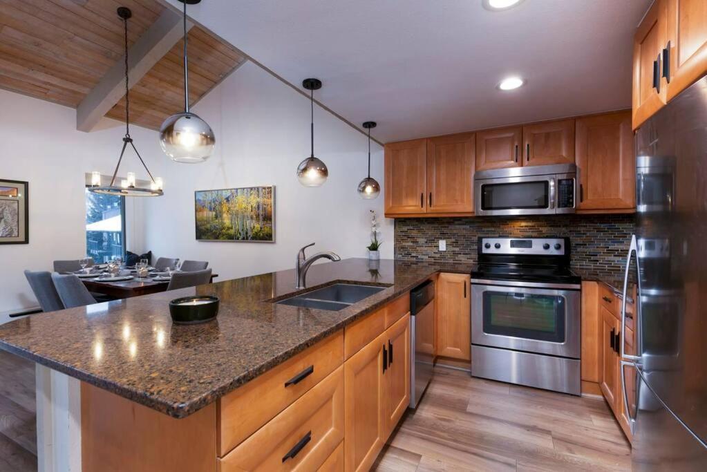 Updated 3 Bedroom 2 Ba With Pool & Hot Tub - Stunning Mountain Views! 斯诺马斯村 外观 照片